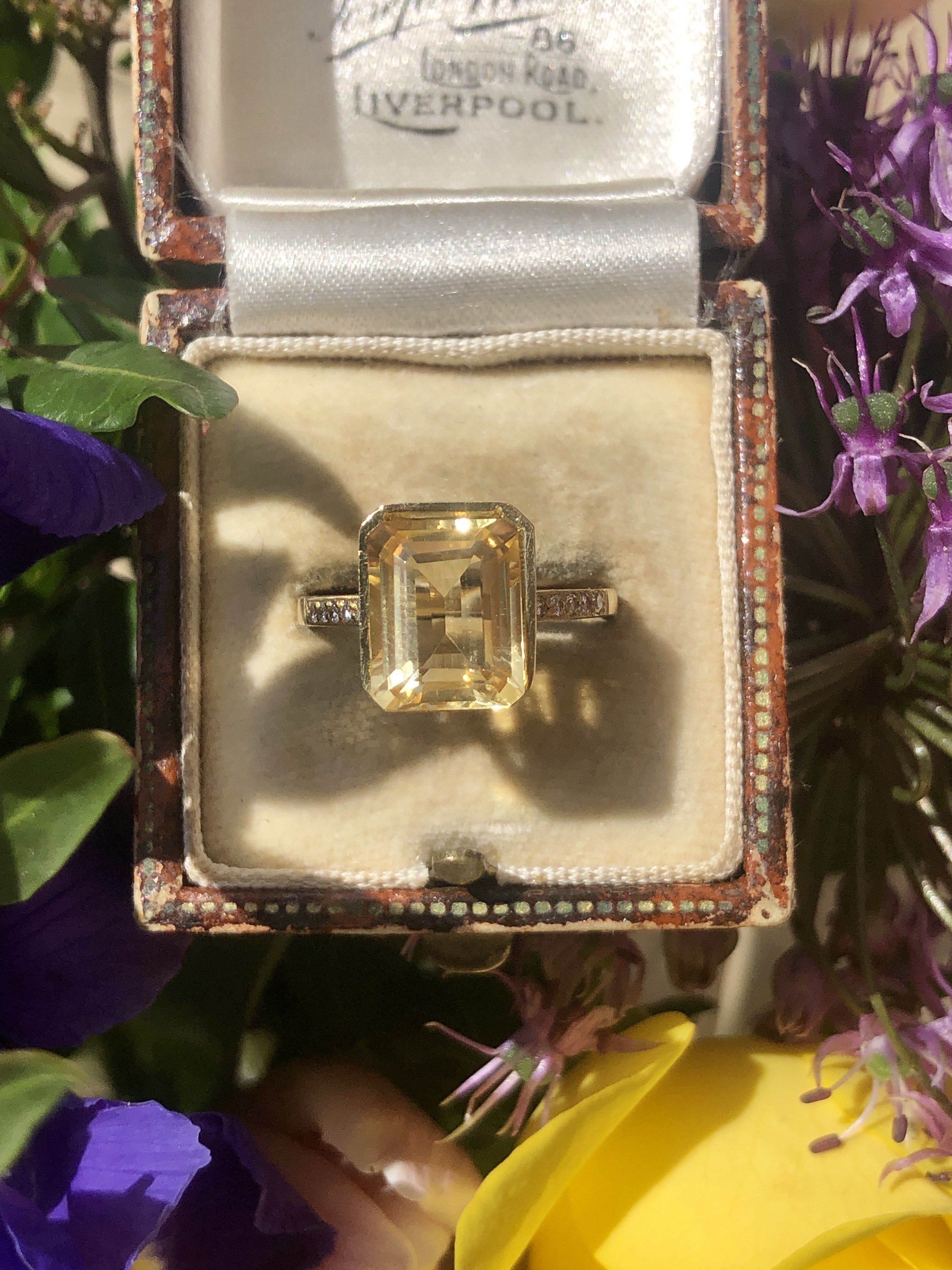 Citrine & Diamond Ring in 18ct Yellow Gold